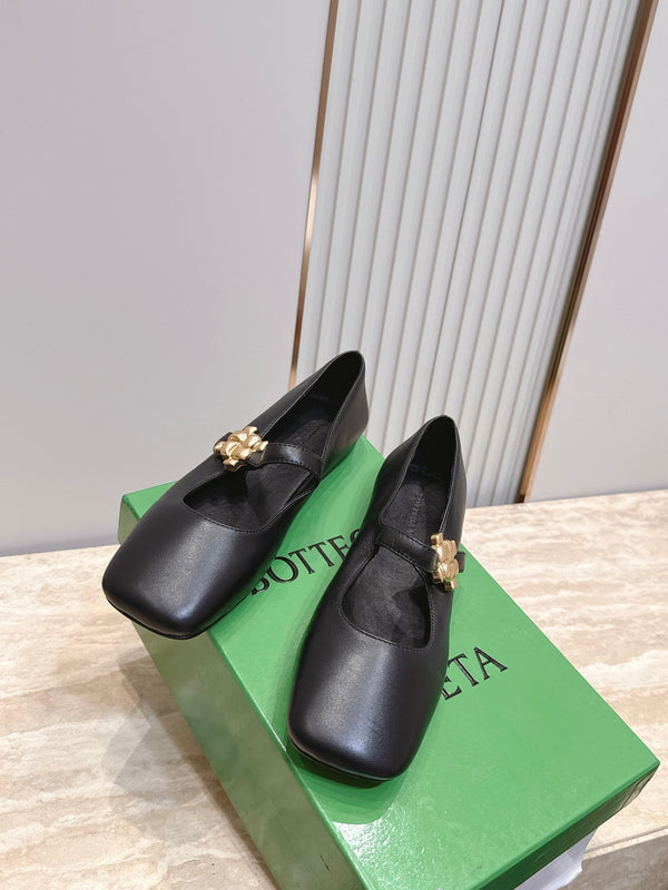 BV Charlotte Mary Jane Flat Black Cowhide Leather 954585