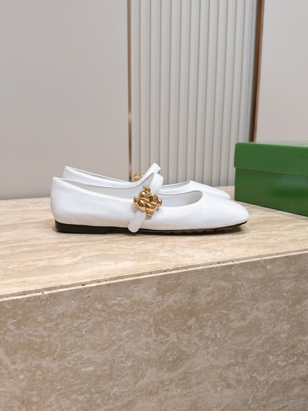 BV Charlotte Mary Jane Flat White Cowhide Leather 954584