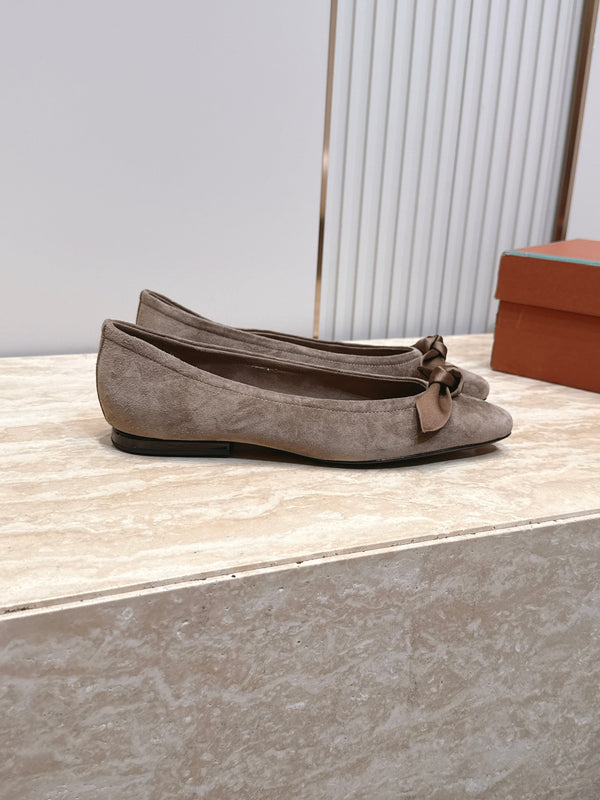 LP Primula Pointed-Toe Ballet Flats Silk Bow Taupe Grey Suede 954476