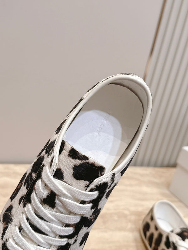 TR Leopard Print Low-Top Sneakers Cream Horsehair 954421