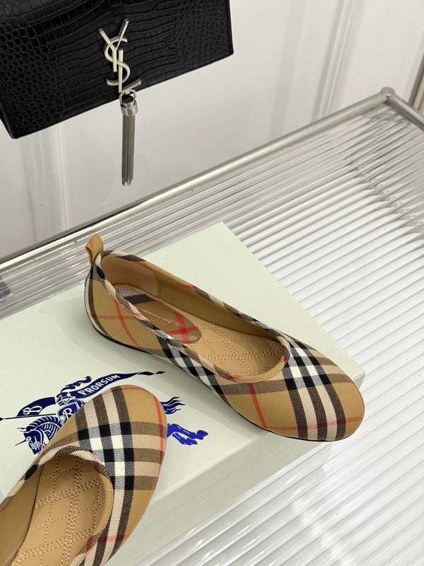 Burberry Robin Ballet Flats Beige Check Canvas 956168