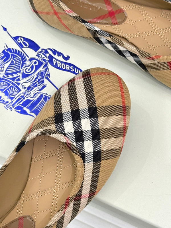 Burberry Robin Ballet Flats Beige Check Canvas 956168