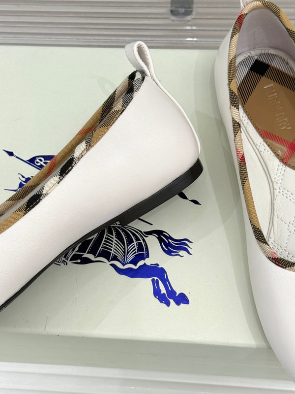 Burberry Robin Ballet Flats White Leather 956166