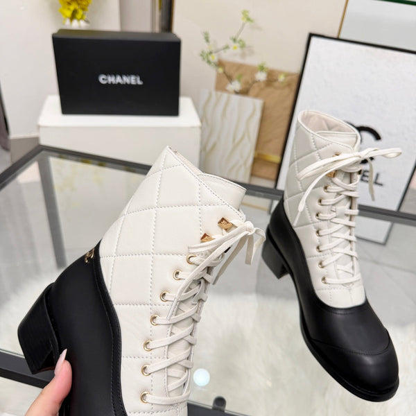 CC Lace-Up Ankle Boots 5CM White Black Quilted Leather 958901