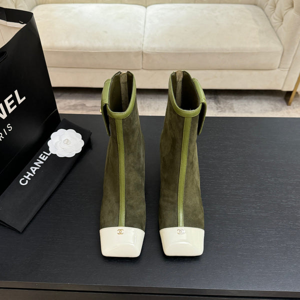 CC Ankle Boots White Square Toe Olive Green White Suede Leather 958075