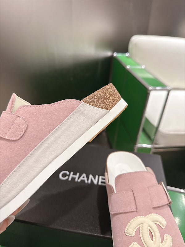 CC Slip-On Mules Crystal Buckle Pink Suede 960363
