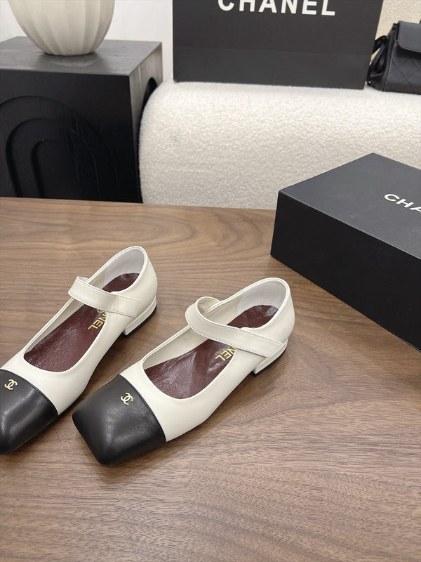 CC Square-Toe Mary Jane Flats White Black Lambskin 961511