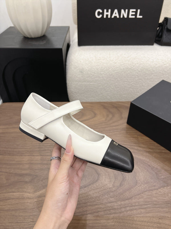 CC Square-Toe Mary Jane Flats White Black Lambskin 961511