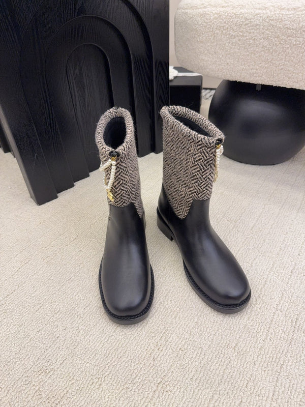 CC Mid-Calf Boots 4CM Pearl Chain Gold Charm Black Tweed Leather 961501
