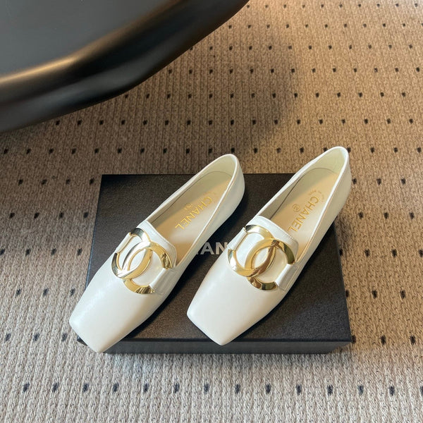 CC Logo Loafers White Leather 984401