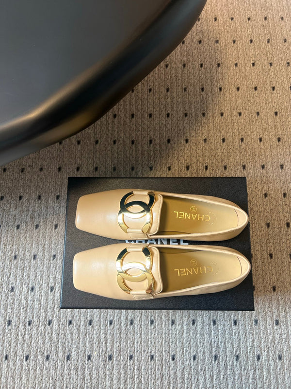 CC Logo Loafers Beige Leather 984400