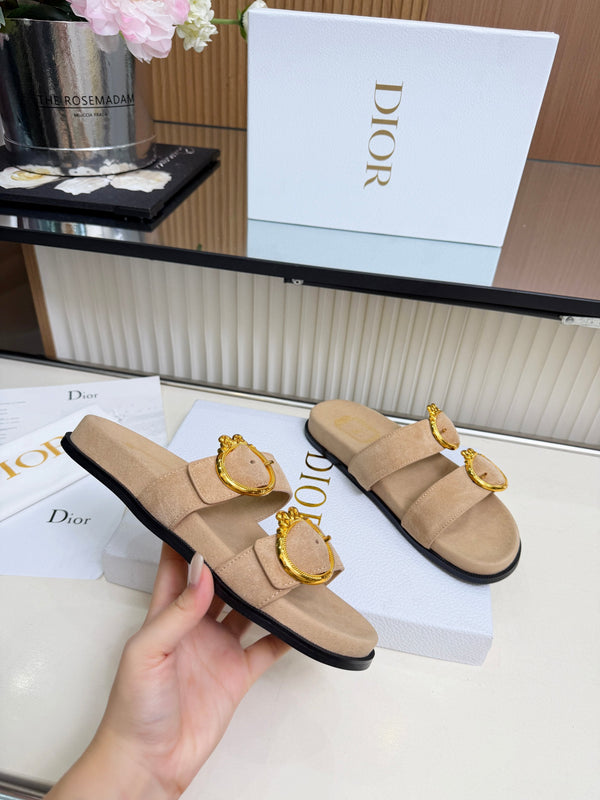 CD Médaillon Buckle Slide Cognac Beige Suede 987054