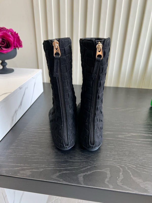 BV 26S Atomic Boots Intrecciato Black Sude 136463