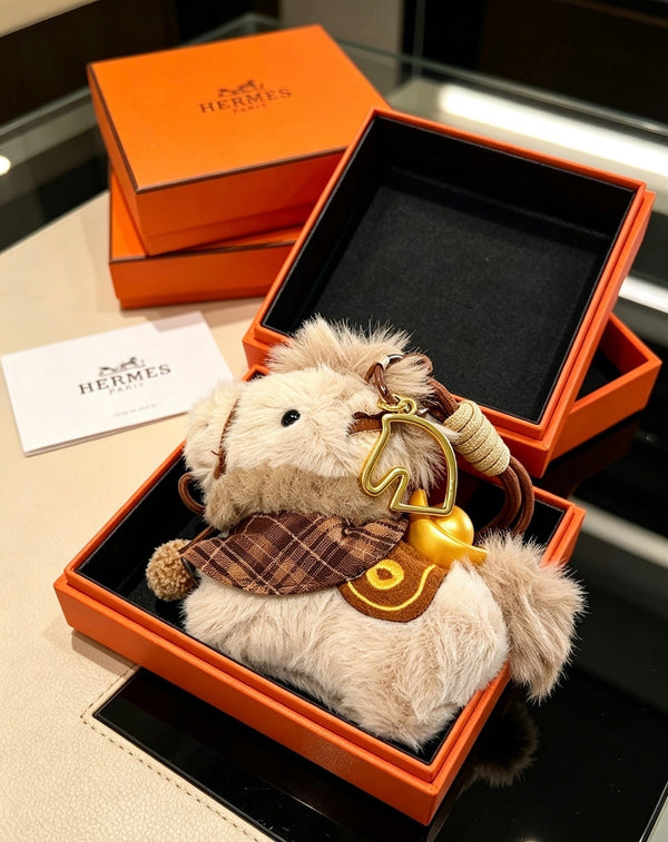 HM Wool Horse Charm