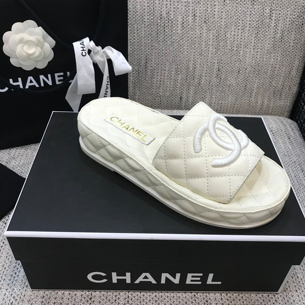 CC 2021 Logo Mules Ivory Quilted Lambskin 688659