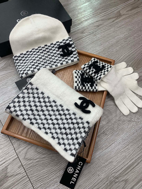 CC Hat Scarf Gloves Set Jacquard 475106