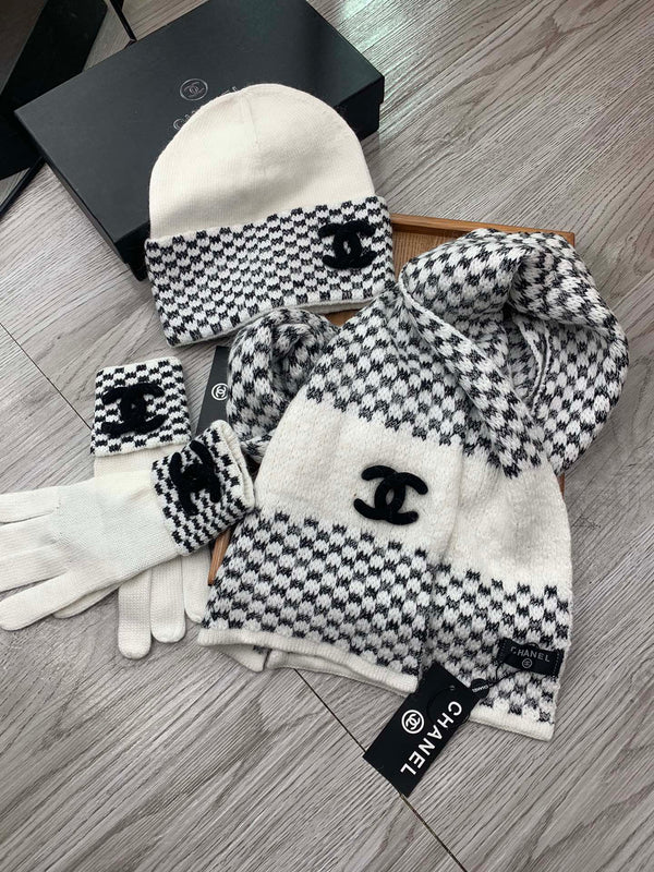 CC Hat Scarf Gloves Set Jacquard 475106