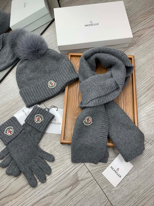 Moncler Hat Scarf Gloves Set Gray Knit Fur 475099