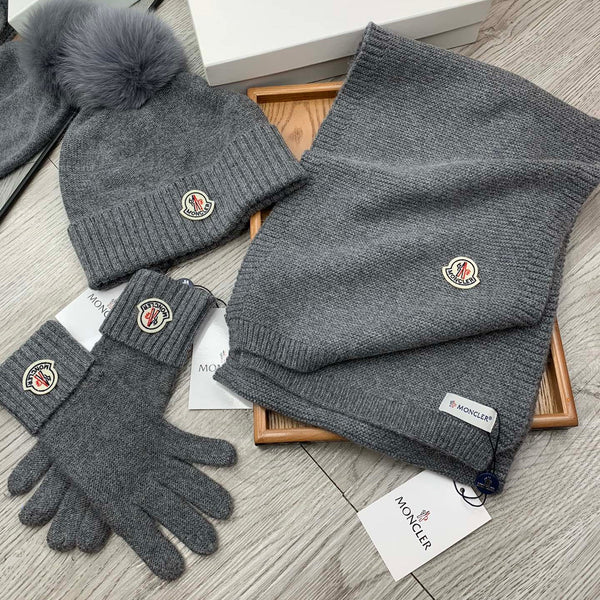 Moncler Hat Scarf Gloves Set Gray Knit Fur 475099