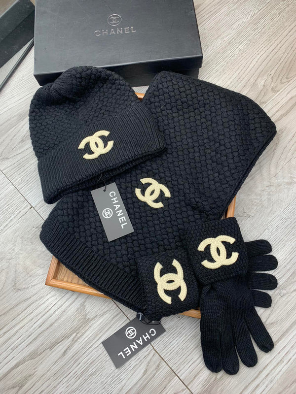 CC Hat Scarf Gloves Set Knit Black Logo 475104