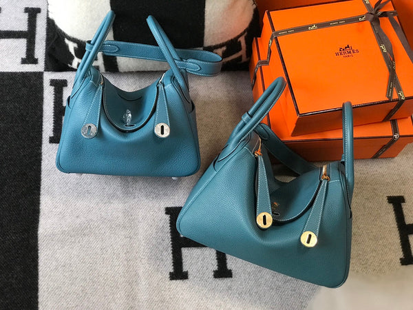 HM LINDY 30 BAG SAPPHIRE TAURILLON CLEMENCE LEATHER