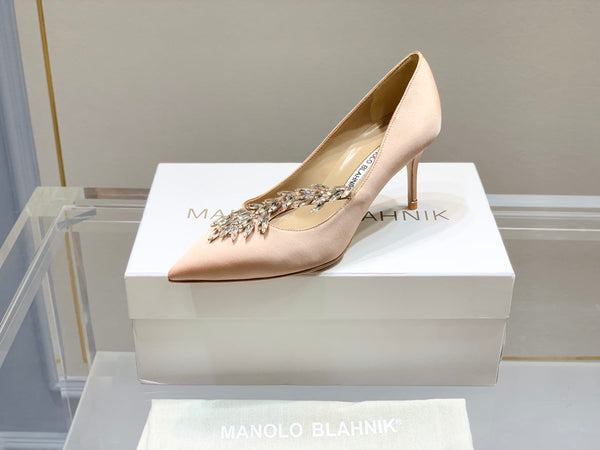 Manolo Women's Nadira Pumps 70 Beige Satin