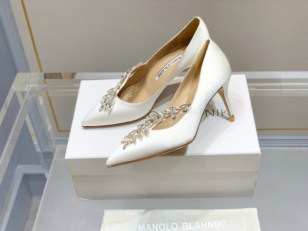 Manolo Women's Nadira Pumps 70 White Satin