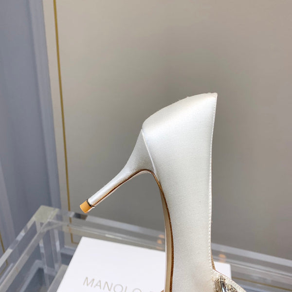 Manolo Women's Nadira Pumps 70 White Satin