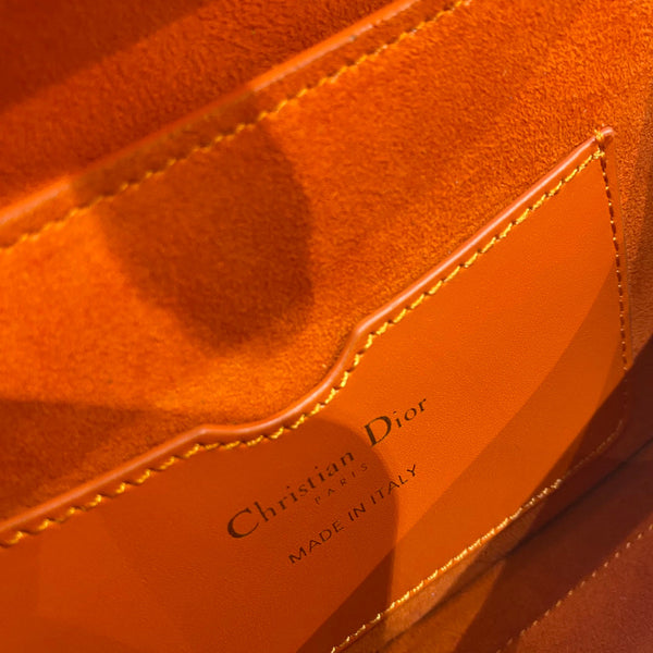 medium cd east west bobby 22cm dark tan calfskin ghw