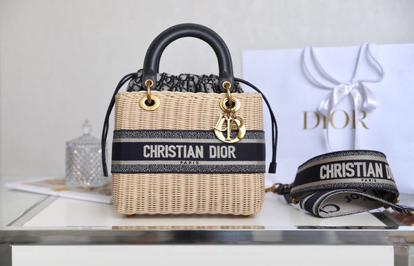 LADY 24 BASKET BAG IN BLACK OBLIQUE JACQUARD MIX BEIGE WICKER