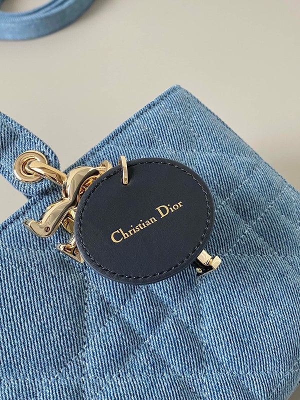 MEDIUM D-JOY BAG 26 IN LIGHT BLUE MACROCANNAGE DENIM