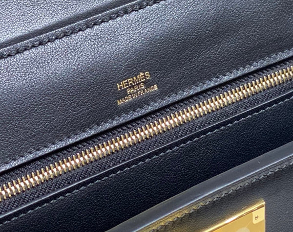 HM KELLY HANDBAG 21 BLACK CALFSKIN