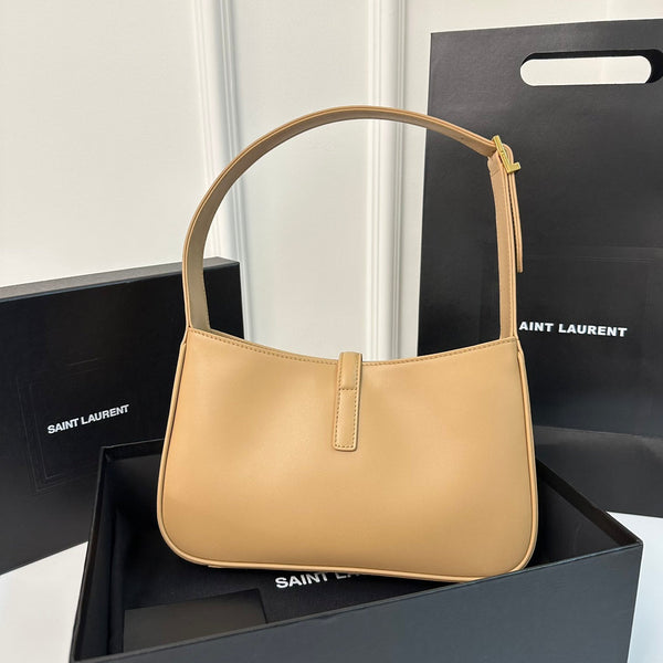 Le 5 a 7 24 Beige Lambskin Ghw