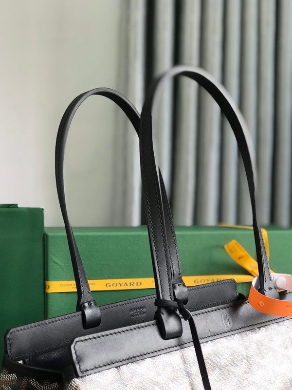 BELLECHASSE BIAUDE PM BAG 36 IN BLACK GOYARDINE CANVAS AND CALFSKIN TRIM