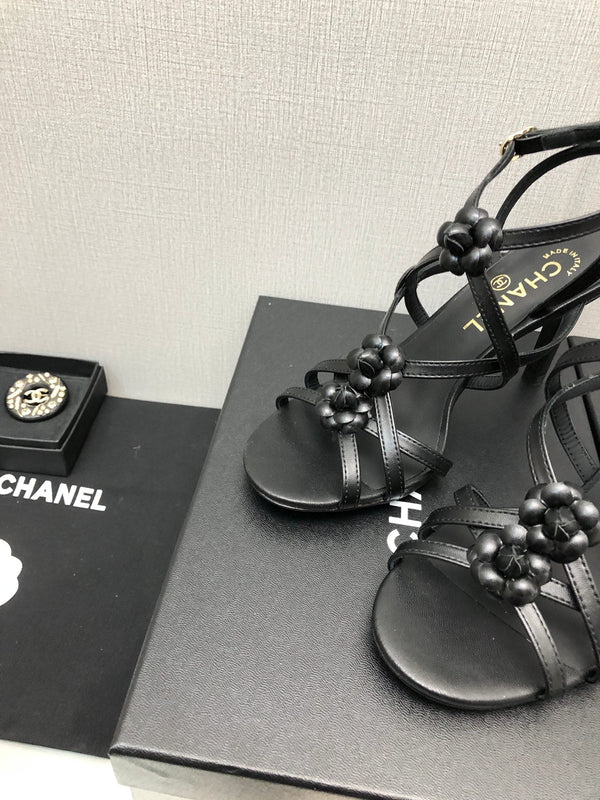 FLORAL HIGH HEEL SANDAL IN BLACK LAMBSKIN