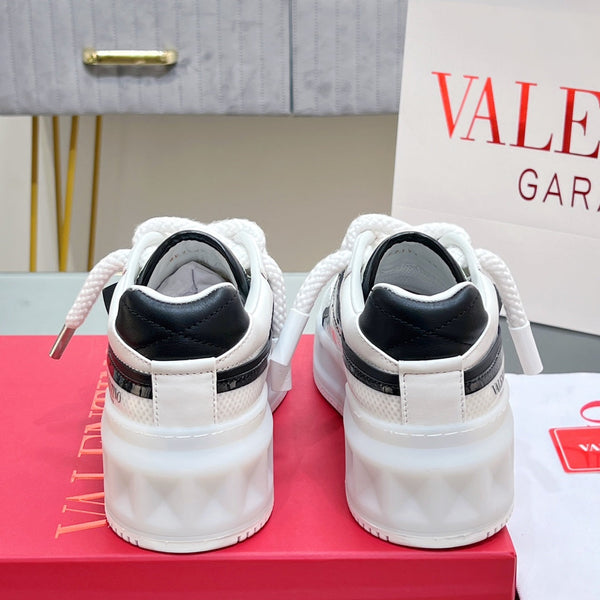 VT 2025 Garavani Sneakers White Black Cowhide Fabric 546992