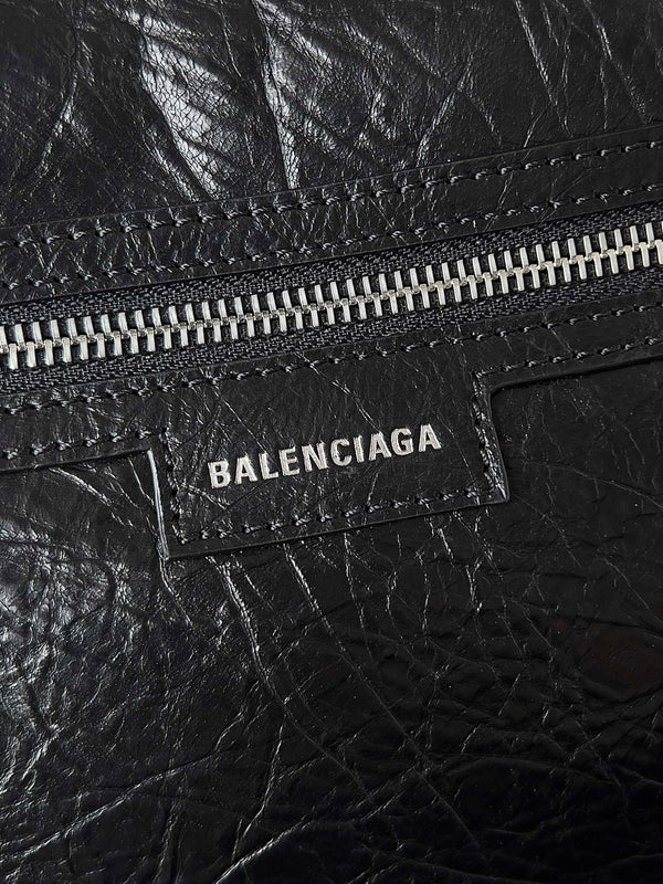 SUPERBUSY LARGE SLING BAG 42 IN BLACK LAMBSKIN