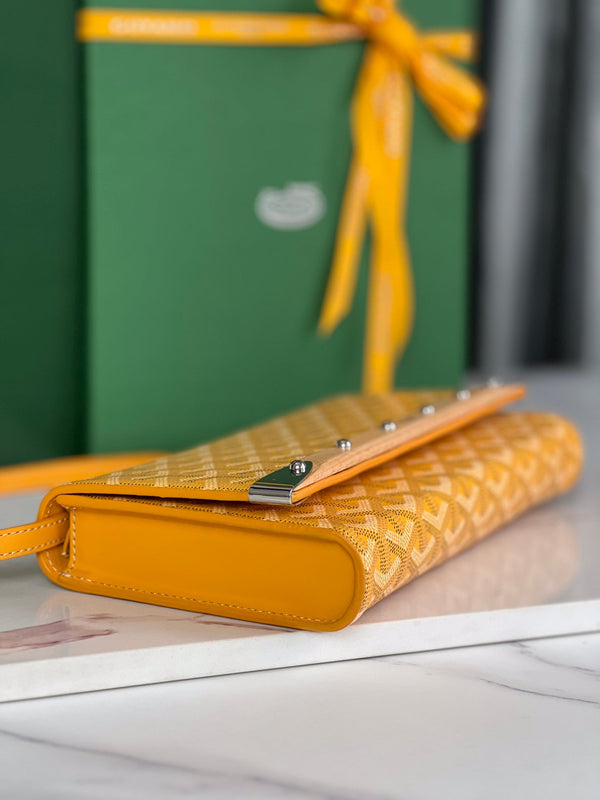 MONTE-CARLO PM CLUTCH 25 IN YELLOW GOYARDINE CANVAS