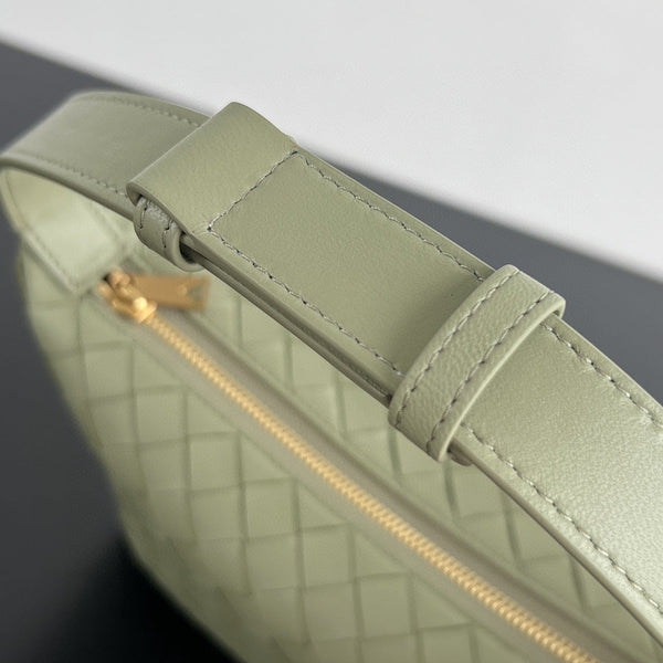 WALLACE 22 BAG LIGHT GREEN CALFSKIN