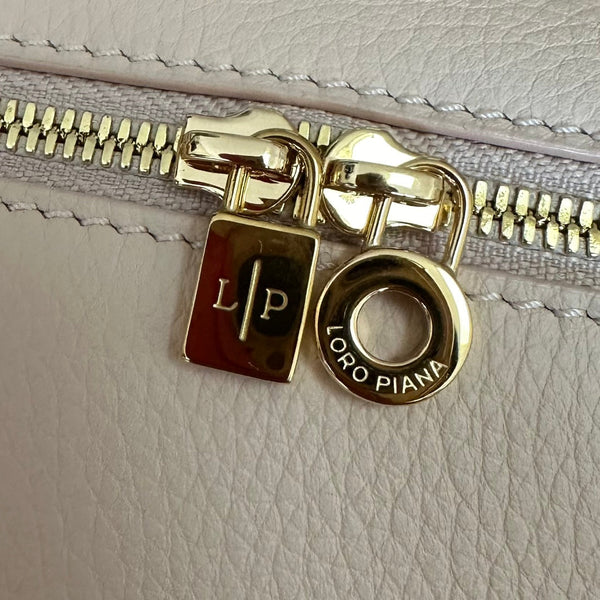 EXTRA POCKET L19 IN LIGHT PINK CALFSKIN WITH GOLD HARDWARE