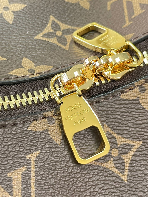 BLLV SLOUCHY PM 33 IN BROWN MONOGRAM CANVAS