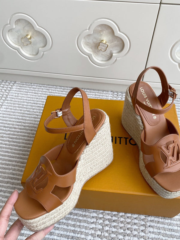 LV Letter Hollow Straw Wedge Sandals 11.5cm Gold Cowhide 291574