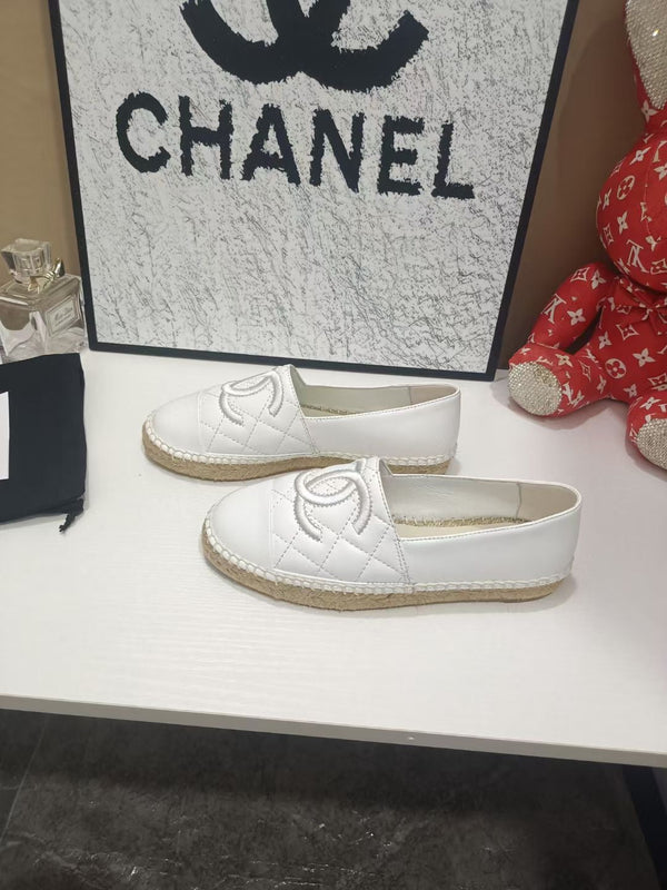 Chanel 26s Espadrille Loafers In White Calfskin With Rope Sole