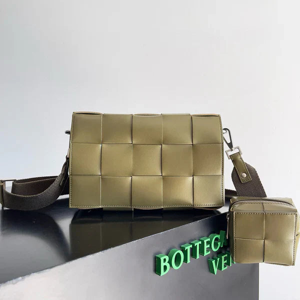 BV Two-In-One Cassette Bag 26cm Olive Green Leather