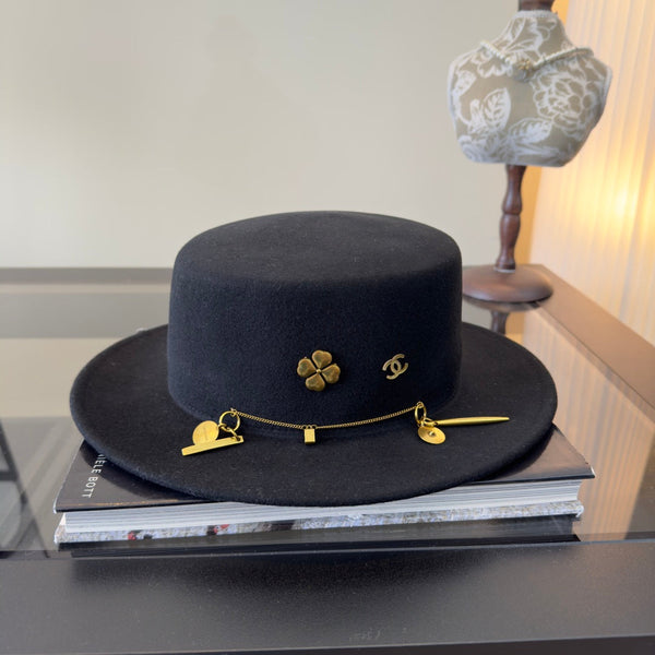 CC Four-leaf Clover Flat-brimmed Felt Hat 477651