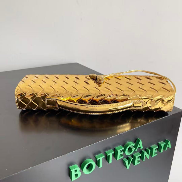 BV Long Clutch Andiamo With Handle 31cm Golden Metalic Calfskin