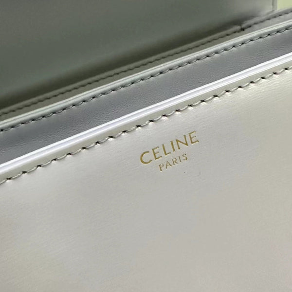 CLASSIQUE TRIOMPHE 22 LIGHT LILAC CALFSKIN