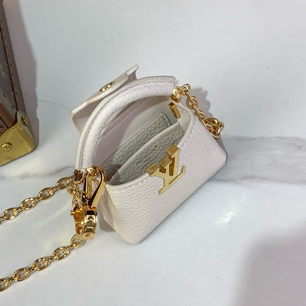 Micro Capucines 10.5cm White Cowhide Leather