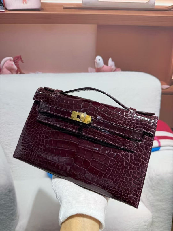 HM KELLY MINI 22 BORDEAUX RED AMERICAN ALLIGATOR GOLD BUCKLE (MADE - TO - ODER)