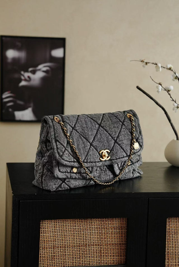 CC 2025 Classic Flap Bag Black Denim Fabric Gold Hardware